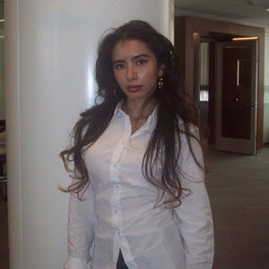 Meet your Posher, Camila